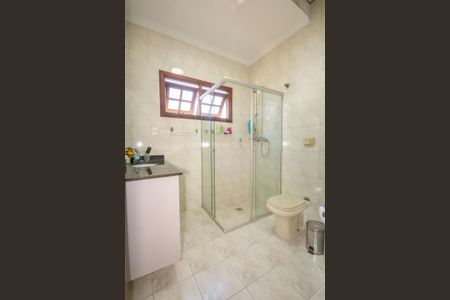 Casa para alugar com 435m², 4 quartos e 5 vagas Casa para alugar com 435m², 4 quartos e 5 vagasBanheiro da Suíte 3