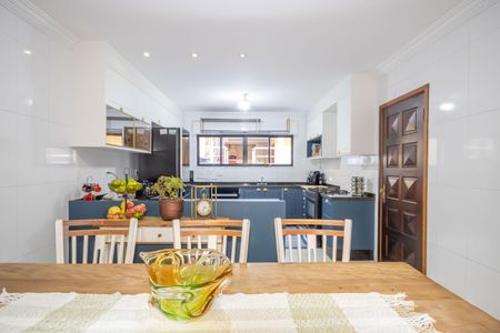 Casa para alugar com 435m², 4 quartos e 5 vagas Casa para alugar com 435m², 4 quartos e 5 vagasCozinha