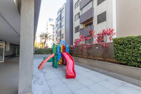 Apartamento à venda com 200m², 4 quartos e 3 vagasÁrea comum - Playground