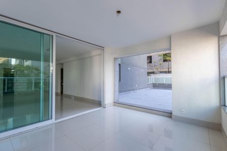 Apartamento à venda com 200m², 4 quartos e 3 vagasVaranda da Sala