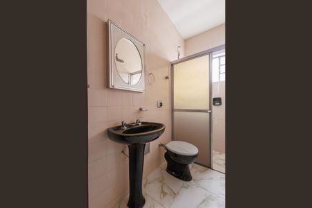 Casa para alugar com 166m², 3 quartos e 2 vagas Casa para alugar com 166m², 3 quartos e 2 vagasBanheiro Social