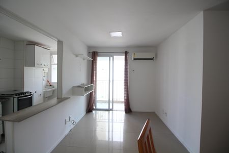 Sala de apartamento para alugar com 2 quartos, 67m² em Recreio dos Bandeirantes, Rio de Janeiro