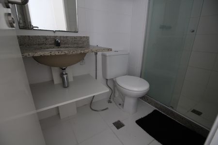 Apartamento para alugar com 67m², 2 quartos e 1 vagaSuíte 2 - Banheiro