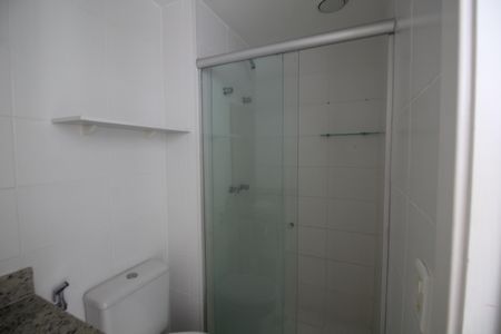 Apartamento para alugar com 67m², 2 quartos e 1 vagaSuíte 2 - Banheiro