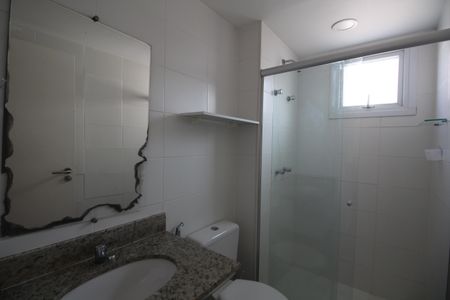 Apartamento para alugar com 67m², 2 quartos e 1 vagaSuíte 1 - Banheiro