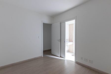Apartamento à venda com 162m², 4 quartos e 3 vagasSuíte 2