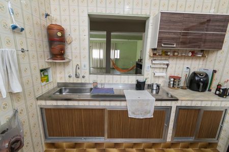 Casa à venda com 200m², 5 quartos e 1 vaga Casa à venda com 200m², 5 quartos e 1 vagaCozinha