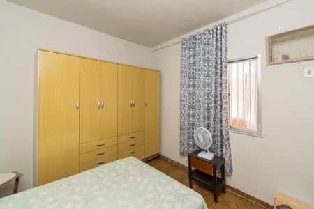 Casa à venda com 200m², 5 quartos e 1 vaga Casa à venda com 200m², 5 quartos e 1 vagaQuarto 1