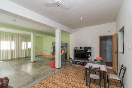 Casa à venda com 200m², 5 quartos e 1 vaga Casa à venda com 200m², 5 quartos e 1 vagaSala
