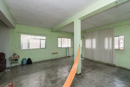 Casa à venda com 200m², 5 quartos e 1 vaga Casa à venda com 200m², 5 quartos e 1 vagaSala
