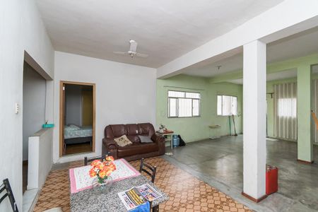 Sala de casa à venda com 5 quartos, 200m² em Irajá, Rio de Janeiro