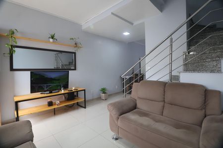 Sala de casa à venda com 2 quartos, 83m² em São José, Canoas