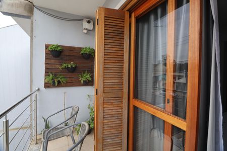 Sacada de casa à venda com 2 quartos, 83m² em São José, Canoas