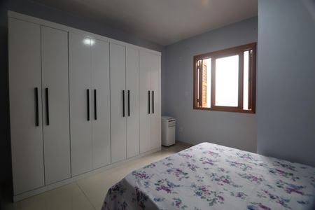 Casa à venda com 83m², 2 quartos e 2 vagasSuíte 1