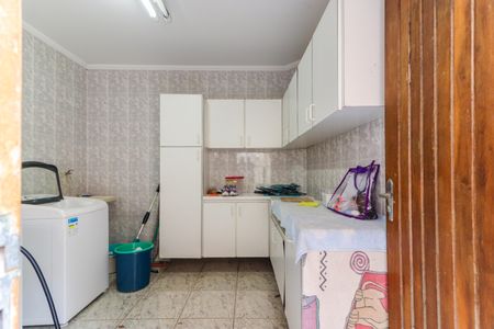 Casa à venda com 460m², 6 quartos e 4 vagas Casa à venda com 460m², 6 quartos e 4 vagasLavanderia