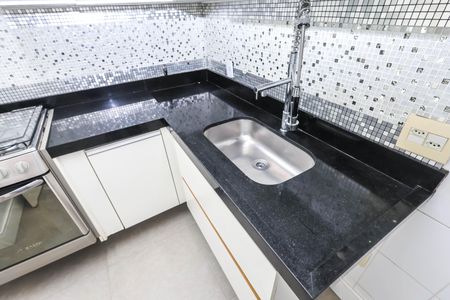 Apartamento para alugar com 67m², 2 quartos e 1 vagaCozinha