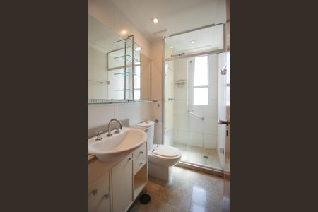 Apartamento para alugar com 198m², 3 quartos e 3 vagasBanheiro da Suíte 2