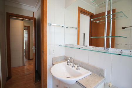 Apartamento para alugar com 198m², 3 quartos e 3 vagasBanheiro da Suíte 2