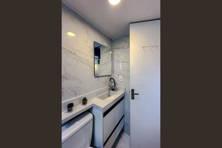 Apartamento para alugar com 61m², 2 quartos e 1 vaga Apartamento para alugar com 61m², 2 quartos e 1 vagaBanheiro