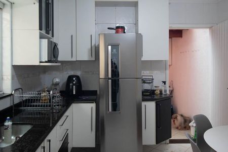 Casa à venda com 107m², 3 quartos e 2 vagasCozinha