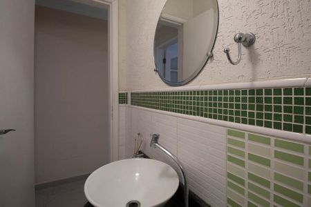 Casa à venda com 107m², 3 quartos e 2 vagasLavabo