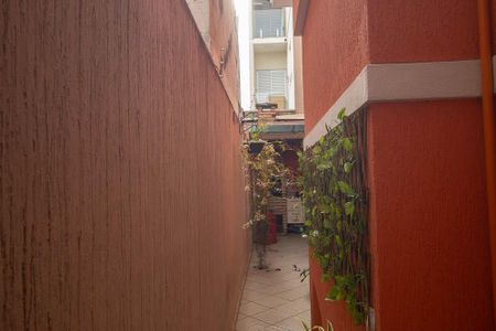 Casa à venda com 107m², 3 quartos e 2 vagasCorredor