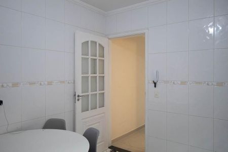 Casa à venda com 107m², 3 quartos e 2 vagasCozinha