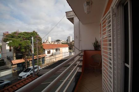 Casa à venda com 107m², 3 quartos e 2 vagasVaranda