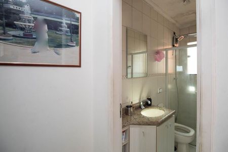 Casa à venda com 107m², 3 quartos e 2 vagasBanheiro da Suíte