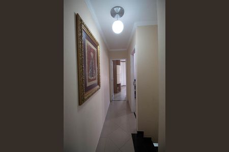 Casa à venda com 107m², 3 quartos e 2 vagasCorredor