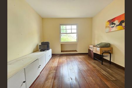 Casa à venda com 94m², 3 quartos e 2 vagas Casa à venda com 94m², 3 quartos e 2 vagasQuarto