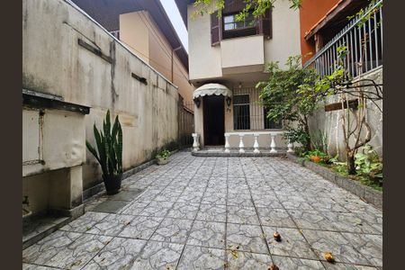 Casa à venda com 94m², 3 quartos e 2 vagas Casa à venda com 94m², 3 quartos e 2 vagasGaragem
