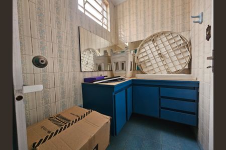 Casa à venda com 94m², 3 quartos e 2 vagas Casa à venda com 94m², 3 quartos e 2 vagasb