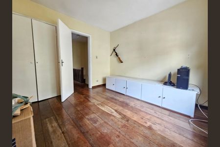 Casa à venda com 94m², 3 quartos e 2 vagas Casa à venda com 94m², 3 quartos e 2 vagasQuarto