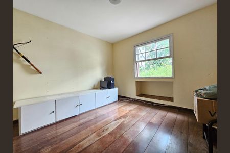 Casa à venda com 94m², 3 quartos e 2 vagas Casa à venda com 94m², 3 quartos e 2 vagasQuarto