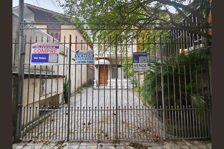 Casa à venda com 94m², 3 quartos e 2 vagas