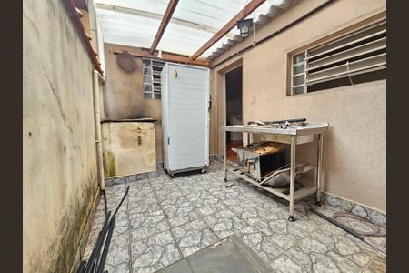 Casa à venda com 94m², 3 quartos e 2 vagas Casa à venda com 94m², 3 quartos e 2 vagasQuintal