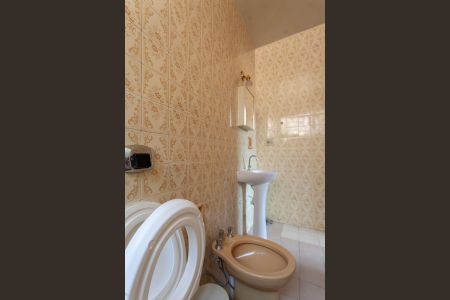 Casa à venda com 365m², 6 quartos e 3 vagasBanheiro da Suíte - Casa 1