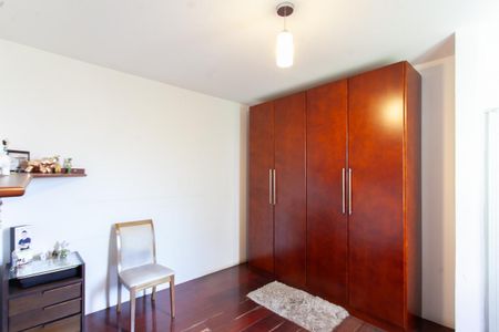 Casa à venda com 365m², 6 quartos e 3 vagasQuarto 1 - Casa 2