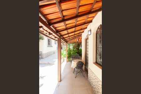 Casa à venda com 365m², 6 quartos e 3 vagasÁrea Externa - Casa 2