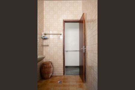 Casa à venda com 365m², 6 quartos e 3 vagasBanheiro Social - Casa 1