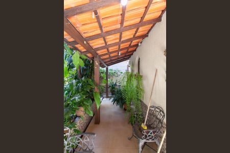 Casa à venda com 365m², 6 quartos e 3 vagasÁrea Externa - Casa 2