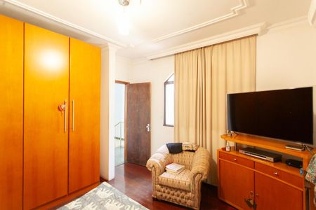 Casa à venda com 365m², 6 quartos e 3 vagasQuarto 3 - Casa 2