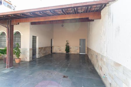 Casa à venda com 365m², 6 quartos e 3 vagasGaragem