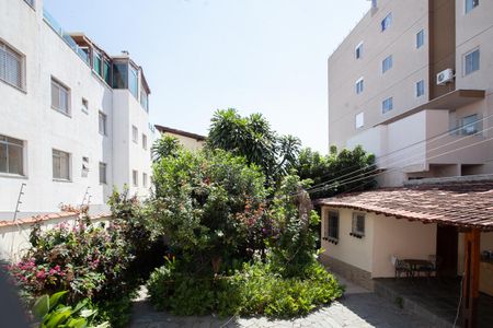 Casa à venda com 365m², 6 quartos e 3 vagasVista do Quarto 1 - Casa 1