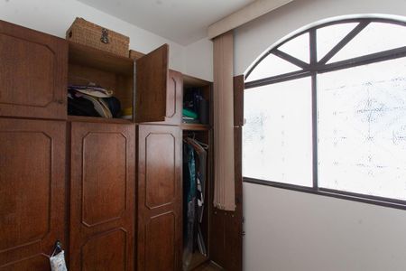 Casa à venda com 365m², 6 quartos e 3 vagasQuarto 2 - Casa 2