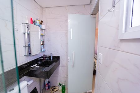 Casa à venda com 148m², 2 quartos e 3 vagasBanheiro da Suíte 1