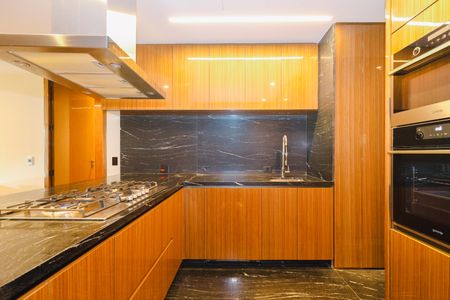 Apartamento à venda com 158m², 2 quartos e 2 vagasCozinha