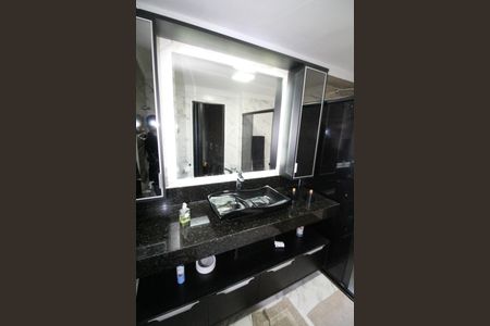 Apartamento para alugar com 200m², 4 quartos e 3 vagasBanheiro da Suíte 2