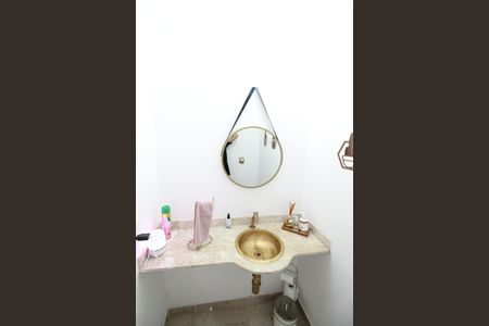 Apartamento para alugar com 200m², 4 quartos e 3 vagasLavabo